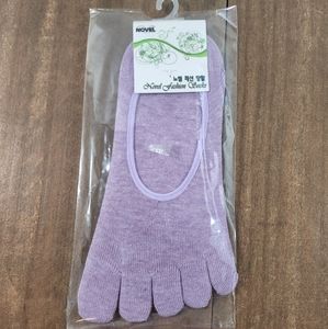 NWT Purple Novel Toe Socks